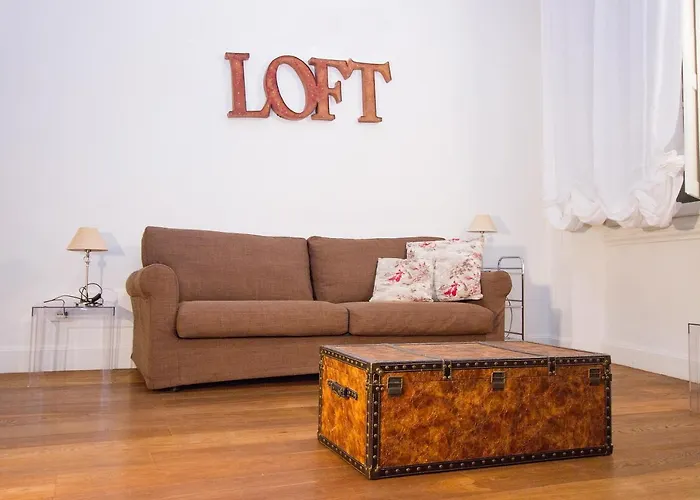 Charming Santa Croce Loft